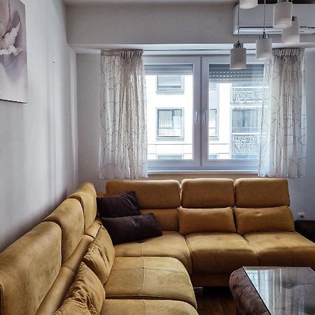 Tushe Apartments Skopje Bagian luar foto