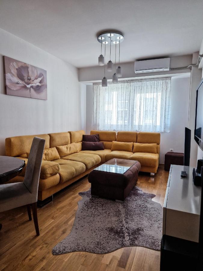 Tushe Apartments Skopje Bagian luar foto